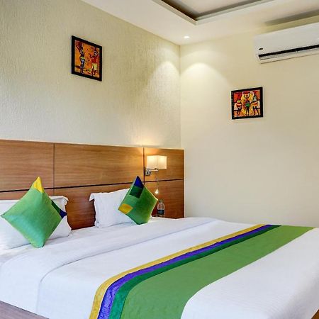 Hotel Sun Grand Dehradun Bagian luar foto