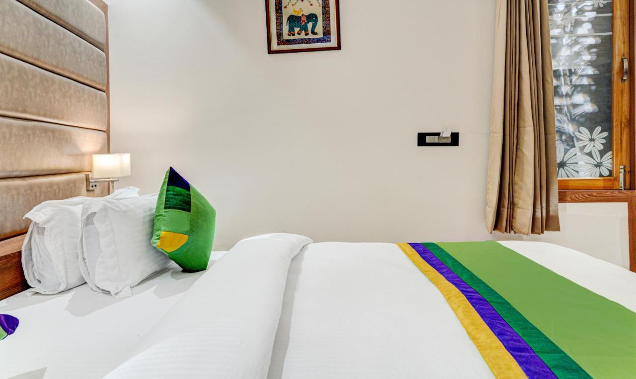 Hotel Sun Grand Dehradun Bagian luar foto
