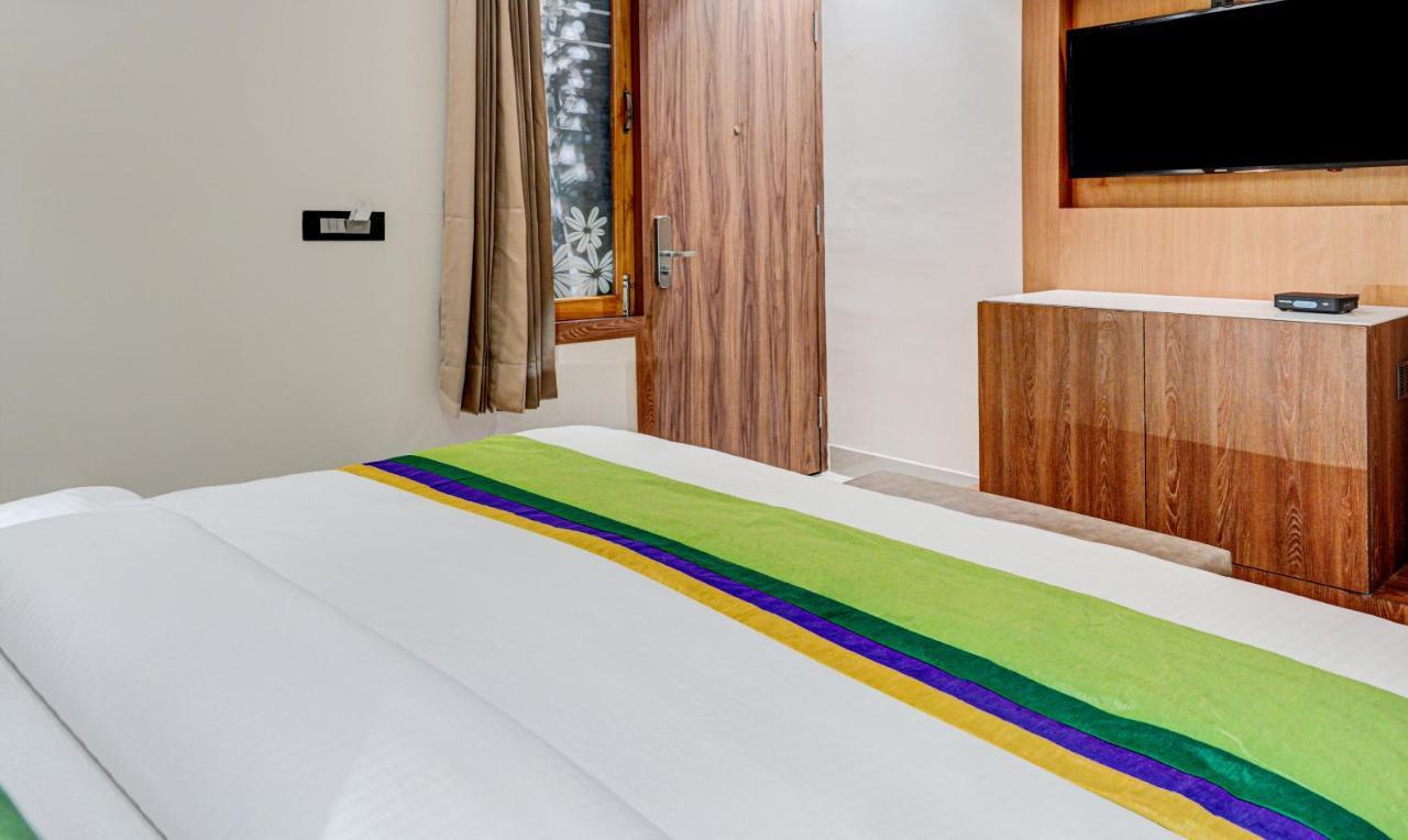 Hotel Sun Grand Dehradun Bagian luar foto